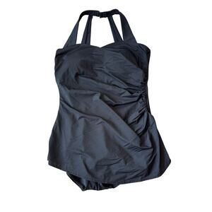 LANDS END SIZE 12 P (PETITE) Black one piece swim/bathing suit